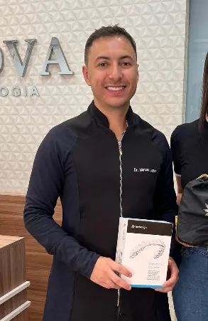 Dr. Marcos Lopes